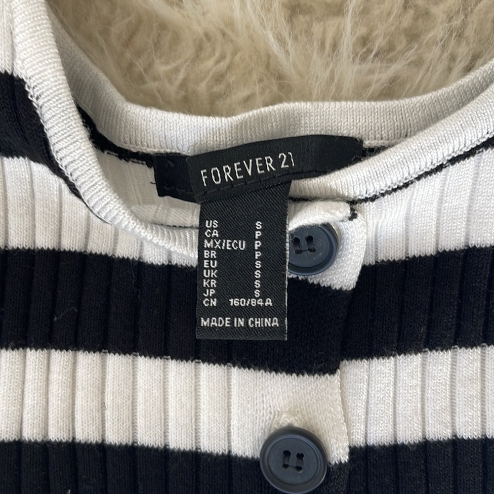 F21 Ribbed Tank Top - Picture 3 of 3